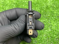 Mercedes-Benz / 190e / Датчик открытия двери