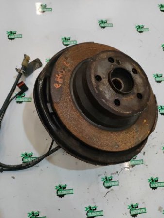 Mercedes-Benz / E-Class / Цапфа