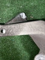 Audi / Q3 / Кулак поворотный