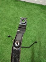 Audi / Q5 / Крепление топливного бака