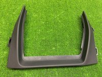 Audi / Q8 / Накладка на торпедо