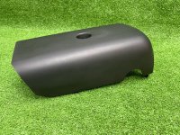 Audi / A4 / Кожух рулевой колонки