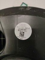 Audi / Q5 / Сабвуфер