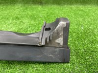 Mercedes-Benz / 190e / Молдинг стекла