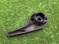 Audi / Q8 / Ручка замка капота