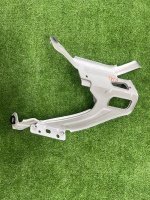 Audi / A6 / Кронштейн крепления крыла