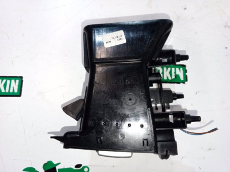 Mercedes-Benz / E-Class / Воздуховод салона