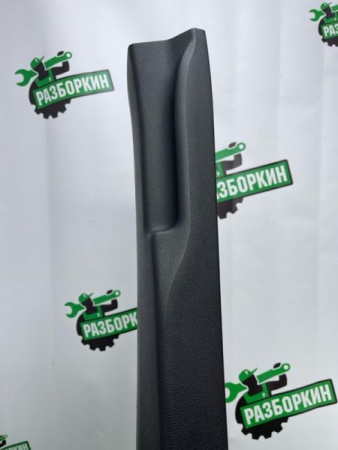 Ford / EXPLORER / Накладка стойки