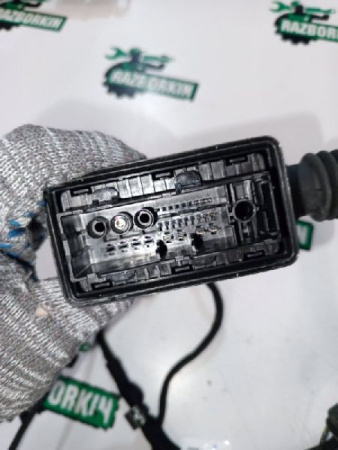 Mercedes-Benz / GLC 250d 4-matic / Проводка двери