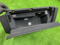 Audi / A6 / Бардачок