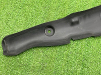 Audi / A4 / Пыльник крыла