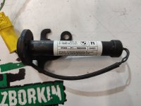 BMW / X1 / Пиропатрон капота
