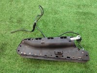 Audi / Q7 / Подушка безопасности в сиденье