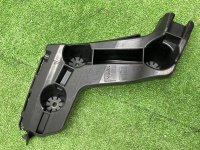 Audi / A6 / Направляющая бампера