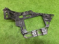 Volkswagen / Touareg / Кронштейн бампера