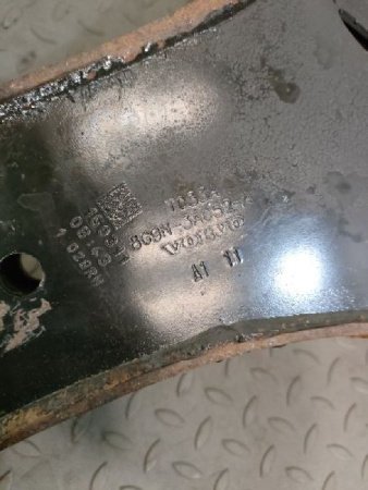 Volvo / XC60 / Рычаг подвески нижний