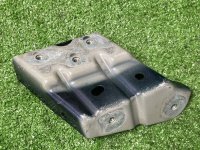 Volkswagen / Touareg / Кронштейн крыла