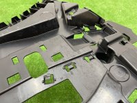 BMW / 7-Series / Кронштейн бампера