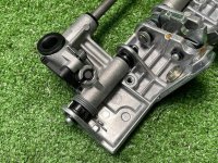 Mercedes-Benz / 300E / Замок подголовника