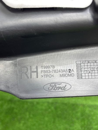 Ford / EXPLORER / Накладка стойки