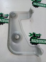 BMW / X5 / Кронштейн крыла