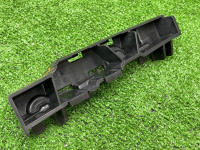 Audi / A7 / Кронштейн порога