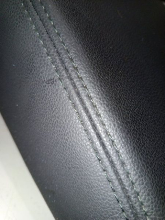 Volkswagen / Touareg / Подлокотник